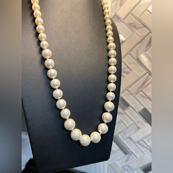 SALE NEW Kate Spade Pearl Necklace and Dust Bag - Picture 6 of 8